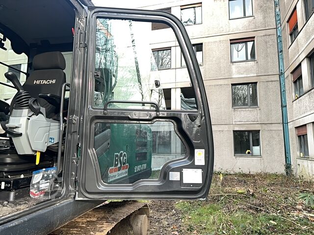 Kettenbagger Hitachi ZX250 LCN-7 with Oilquick OQ-80