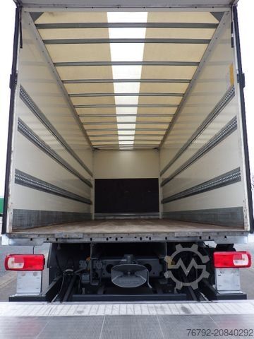 LKW mit Kofferaufbau DAF XF 480 FAN SpaceCab/Koffer/LBW/Ret./AHK/Lenkachs