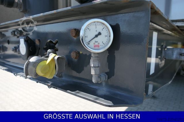 Tipper semitrailer CARNEHL Alukasten Mulde 38m³ Leer 5,5to. ¤e