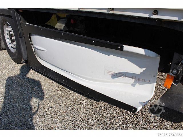 Reefer/Isolated/Freeze Krone semirimorchio isotermico doppio piano usato