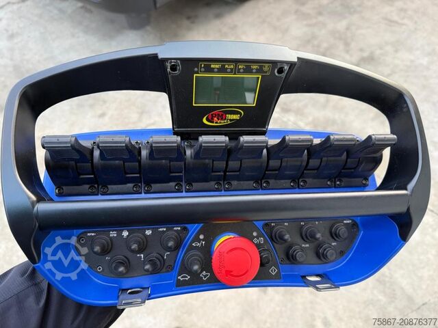 Tipper truck IVECO EUROCARGO 180E32