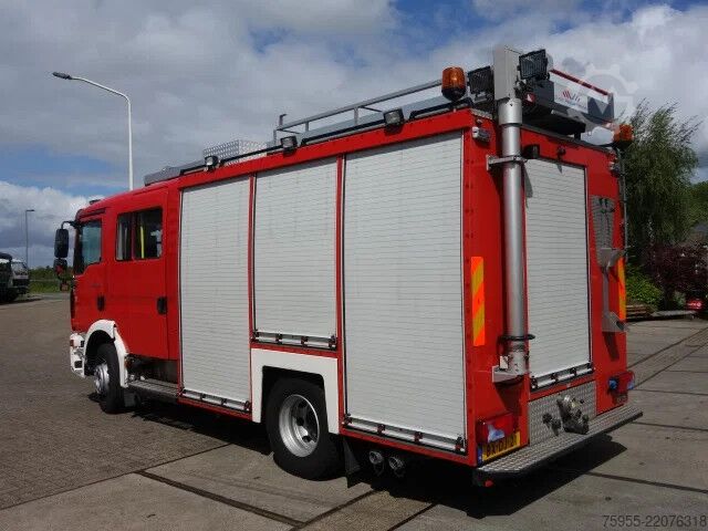 Fire engine MAN TGM 15.240 godiva pump 2000liter water and 200 ...