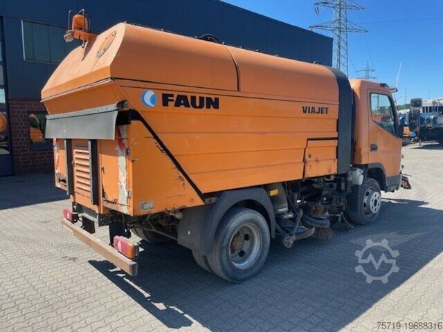 Special purpose truck Mitsubishi FE 85 Faun Viajet