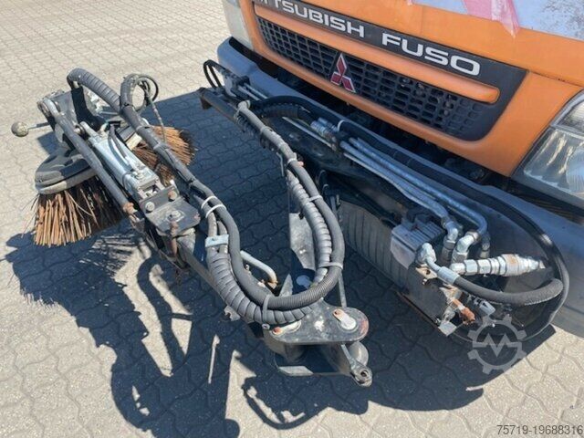 Special purpose truck Mitsubishi FE 85 Faun Viajet