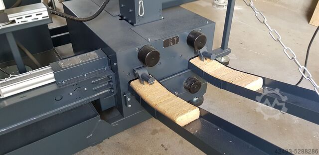 Briquetting press RUF Serie R2