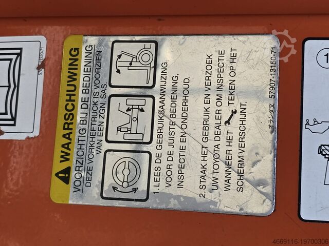 4-Rad-Gabelstapler Toyota M-Plate 7FBMF30