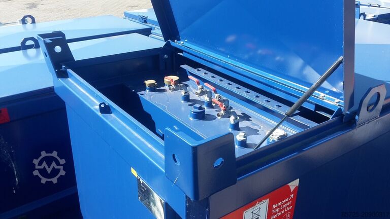 Fuel tanker  3000 liter high cube IBC tank