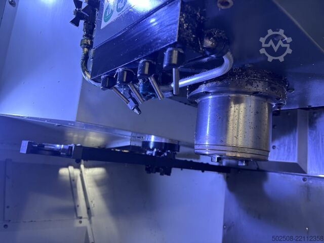 Vertical machining center Haas UMC-750
