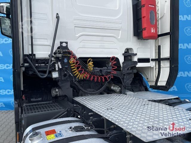 Standard tractor unit Scania R 460 A4x2NA DIFF-L RETARDER PARK AIRCO