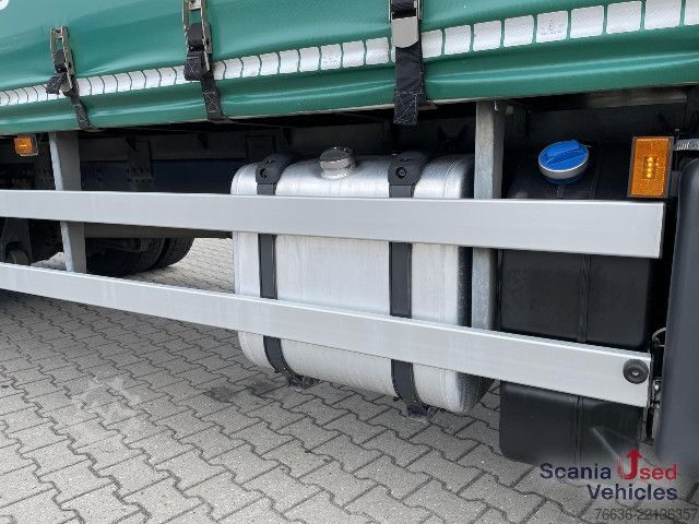 Flatbed truck with tarp Scania P 320 DB4x2MNB RETARDER FULL AIR 2T TAIL LIFT ACC