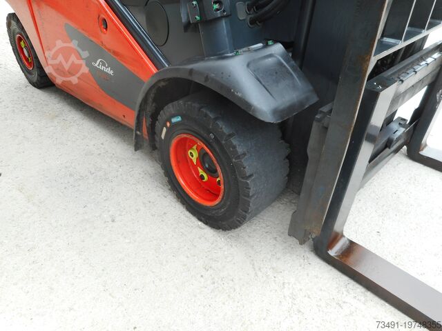 4-wheel forklift Linde H20T-01 Triplex