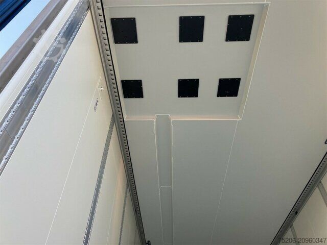 Special purpose truck Krone Cool Liner  SDR 27 eL4-MT