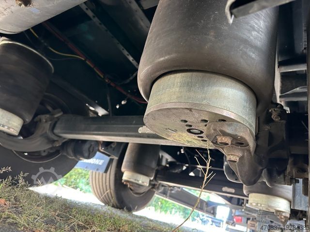 Box semitrailer KRONE DryLiner / Textil / Mega **2 x Auf Lager**