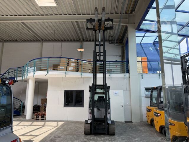 Electric 4-wheel forklift Still RX 60-35 / ZVG+SS / 4601 Std.