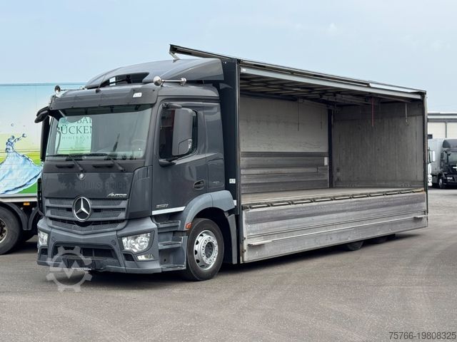 LKW mit Getränkeaufbau MERCEDES-BENZ ANTOS 2527 / LBW / 2 x AHK / LENKACHSE / 19 PAL
