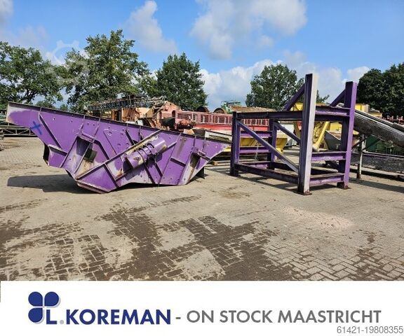 Screening machine Integra with Conveyors