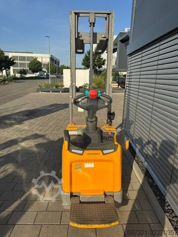 Pallet Stackers Jungheinrich ERD 220