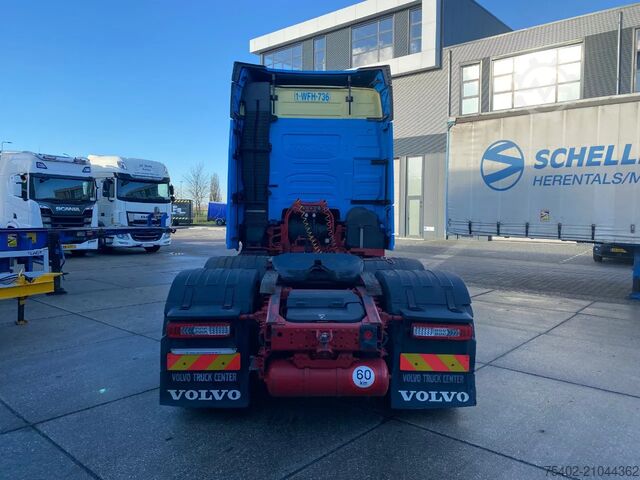 Standard-SZM Volvo FH 13.500 Globetrotter / 6x2/4 / 2x Tank