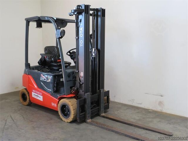 Forklift Toyota 8FBM20T