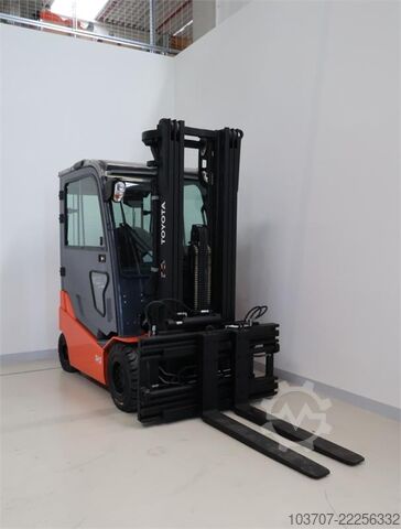 Gabelstapler Toyota 8FBMKT30