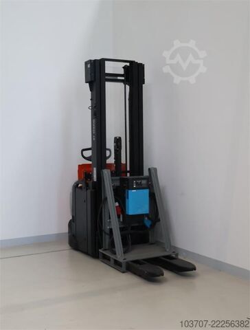 Stapler Toyota SPE140L