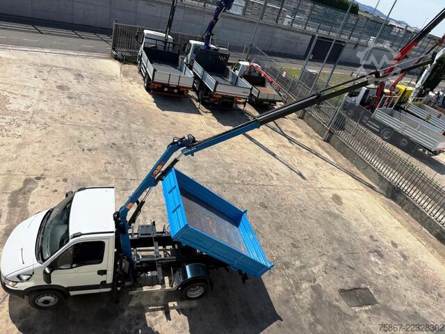 Flatbed truck Iveco Daily 65C17