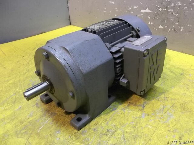 Gear motor 0.25 kW 90 rpm SEW-EURODRIVE R302DT71C4