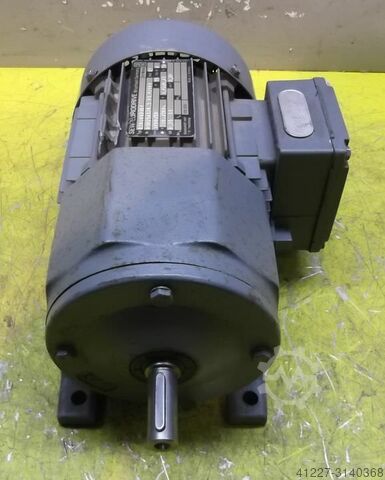 Gear motor 0.25 kW 90 rpm SEW-EURODRIVE R302DT71C4