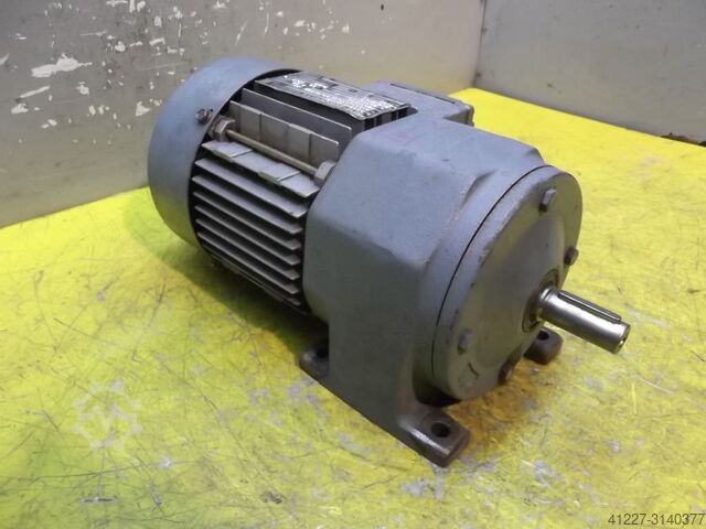 Geared motor 0.37 kW 222 rpm SEW Eurodrive R302DT71D4