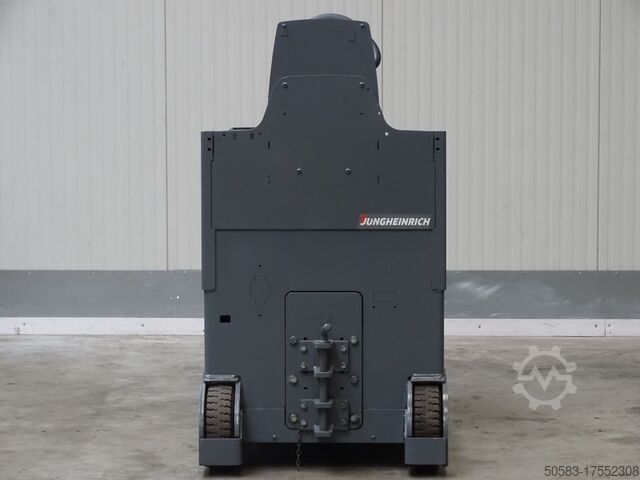 Tow Tractor Jungheinrich EZS C40