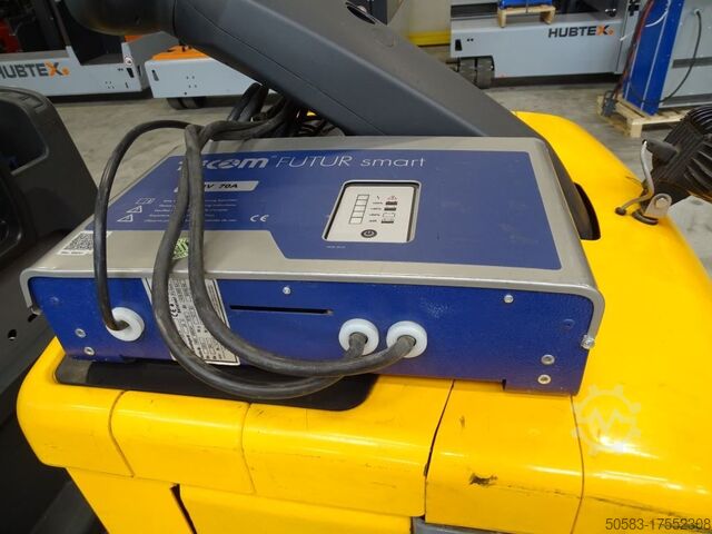 Tow Tractor Jungheinrich EZS C40