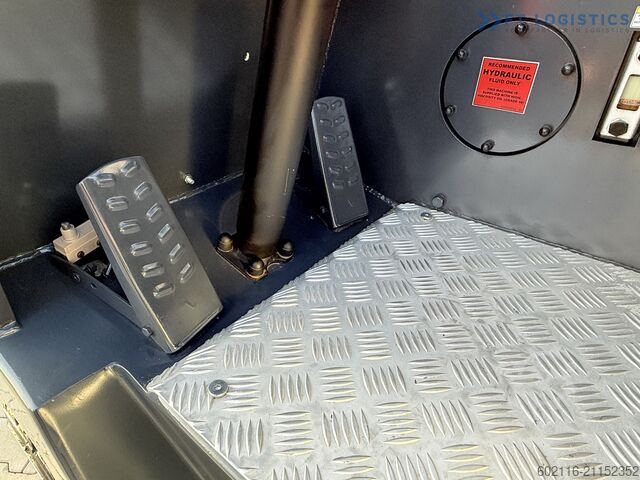 Vierwegestapler Combilift CB4000 GAS TRIPLEX 5200 POSITIONER