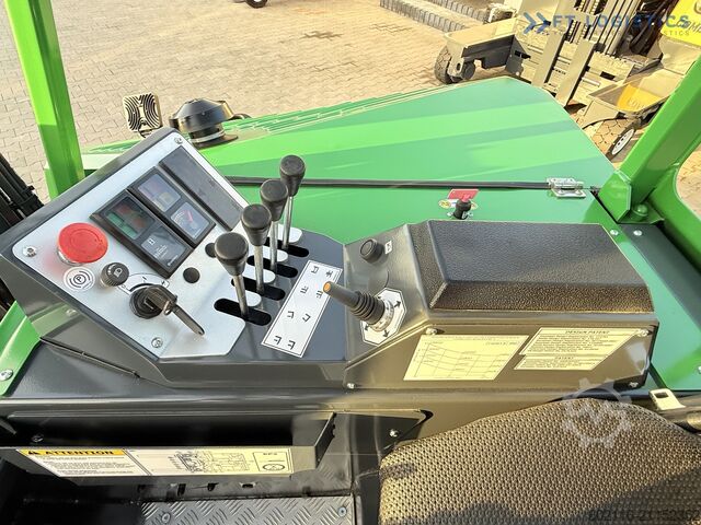 Vierwegestapler Combilift CB4000 GAS TRIPLEX 5200 POSITIONER