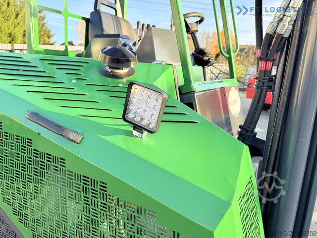 Vierwegestapler Combilift CB4000 GAS TRIPLEX 5200 POSITIONER