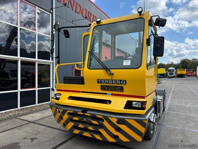 Terminal tractor Terberg YT222