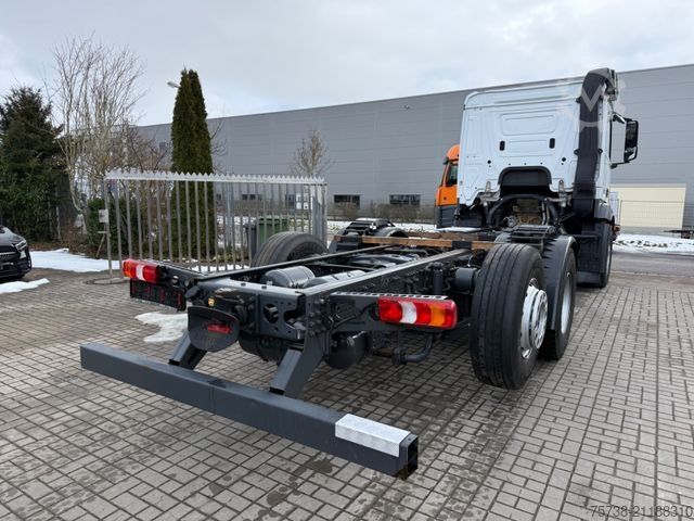 LKW-Fahrgestell MERCEDES-BENZ Actros 2553 Fahrgestell/Retarder/Lenkachse/EU6D