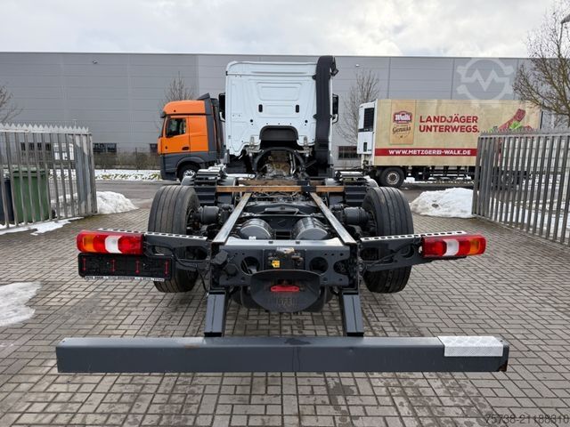 LKW-Fahrgestell MERCEDES-BENZ Actros 2553 Fahrgestell/Retarder/Lenkachse/EU6D