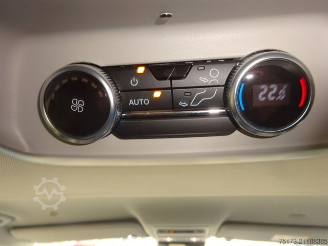 Minibus FORD Tourneo Custom L1 Titanium 2.5L PHEV B&O Kam Nav