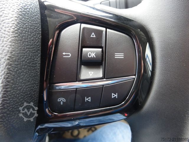 Minibus FORD Tourneo Custom L1 Titanium 2.5L PHEV B&O Kam Nav