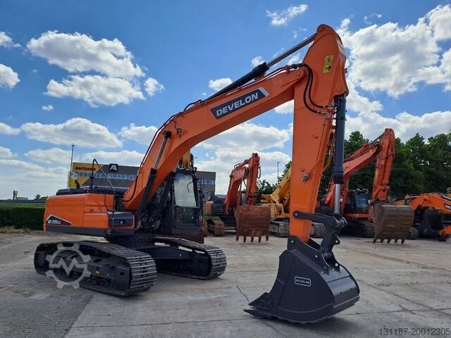Crawler excavator Develon DX225LC-7M