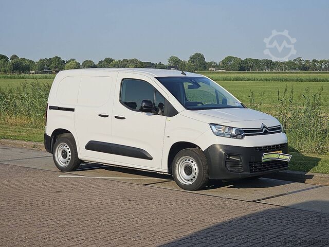 Suitcase Citroën BERLINGO 1.5 L1 Navi NAP Euro6 AC