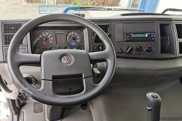 Refuse collection vehicle VW Constellation 17.250 BB CH Garbage Collector Tr...