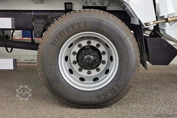 Refuse collection vehicle VW Constellation 17.250 BB CH Garbage Collector Tr...