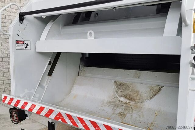 Refuse collection vehicle VW Constellation 17.250 BB CH Garbage Collector Tr...