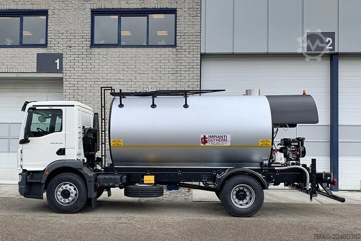 Tanker truck MAN TGM 18.250 BB CH Bitumen Tank Sprayer