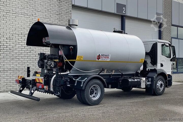 Tanker truck MAN TGM 18.250 BB CH Bitumen Tank Sprayer