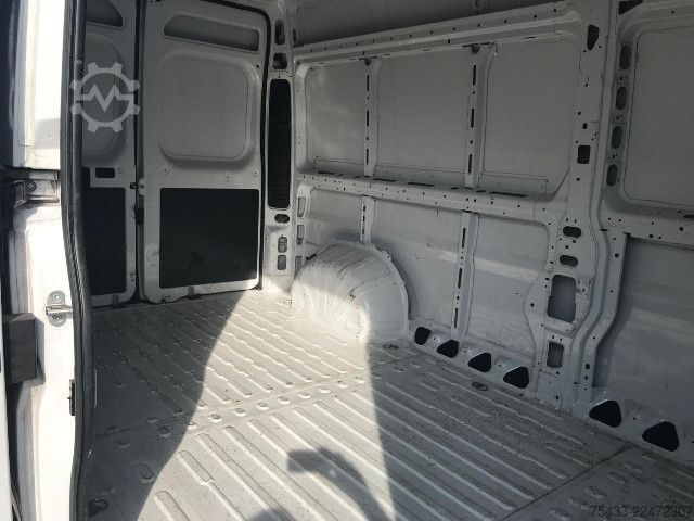 Customized van Fiat Ducato 35 L3H2 2.2 mjt3 140cv serie 8