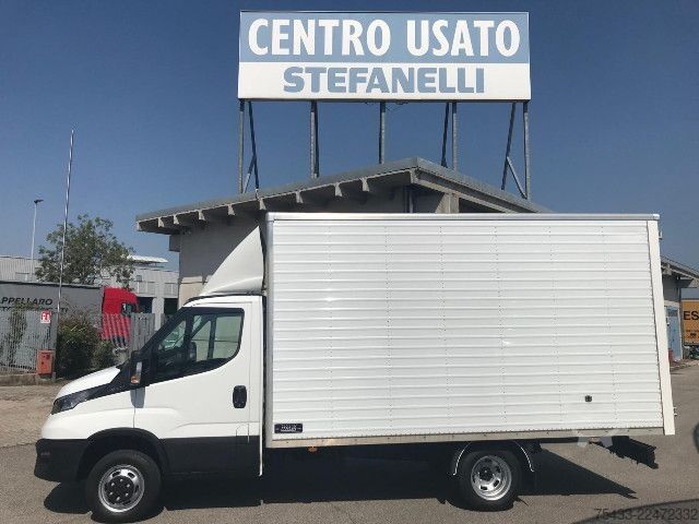 Panel van IVECO DAILY 35C14H BOX