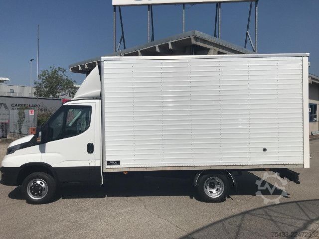 Panel van IVECO DAILY 35C14H BOX