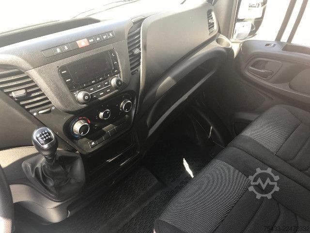 Panel van IVECO DAILY 35C14H BOX